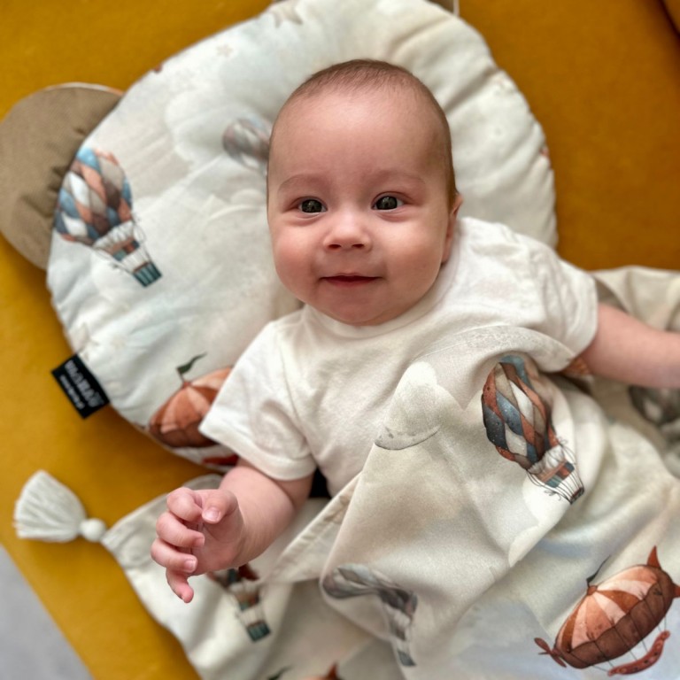 Cotton Swaddle with Fringes Up in the Air 75x100cm