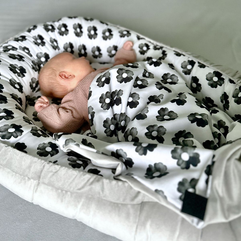 Newborn Blanket Light 60x70 Silver Mono Bloom - Velvet