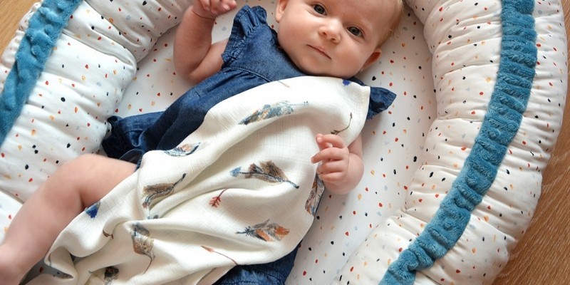 BAMBOO AND MUSLIN SWADDLE